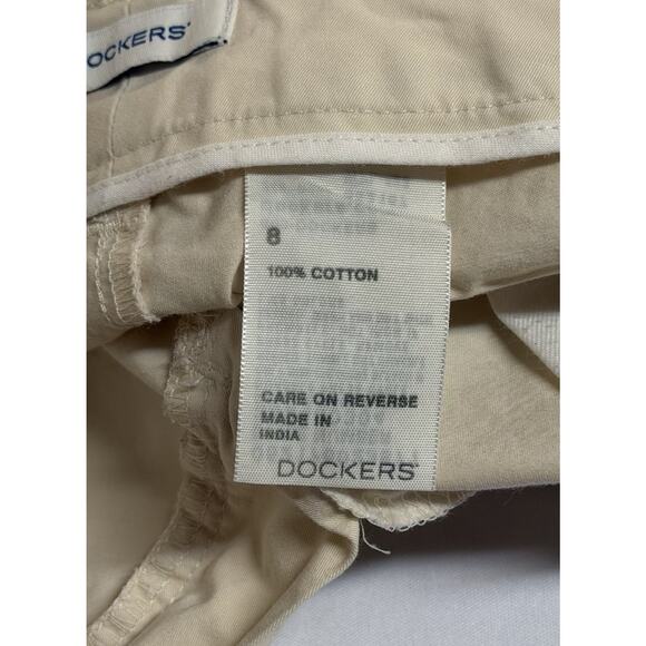 Dockers Casual Button Zip Chino Shorts Women's Size 8 Beige MID RISE - Picture 5 of 10